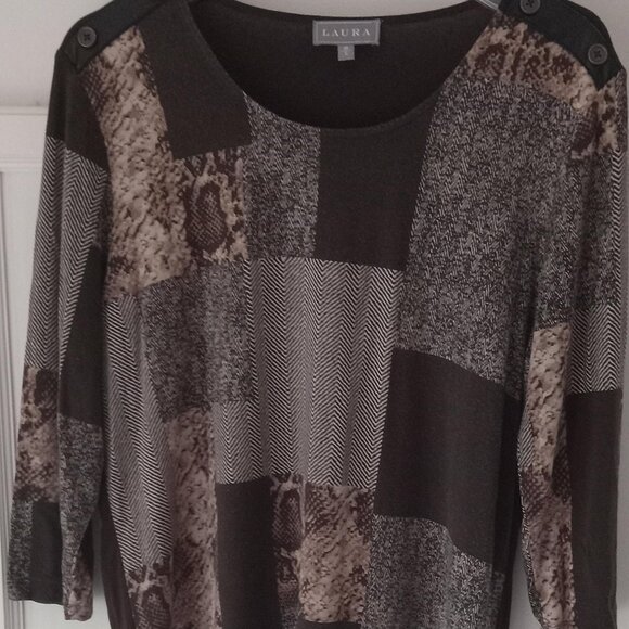 Laura 3/4 sleeves women's blouse is brown with a white/beige square design large - Picture 6 of 6